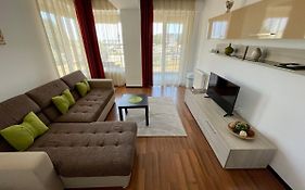 Comar Apartment Summerland Mamaia
